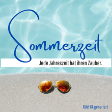 Sonnenbrille auf Sand